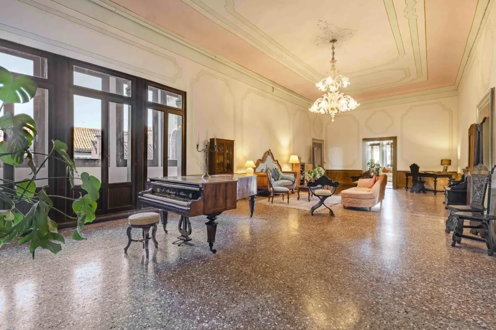 Property photo 3 of 11 <Alttext/>