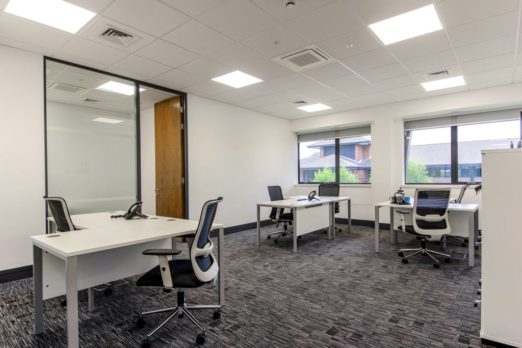 Property photo 3 of 11 Serviced Office