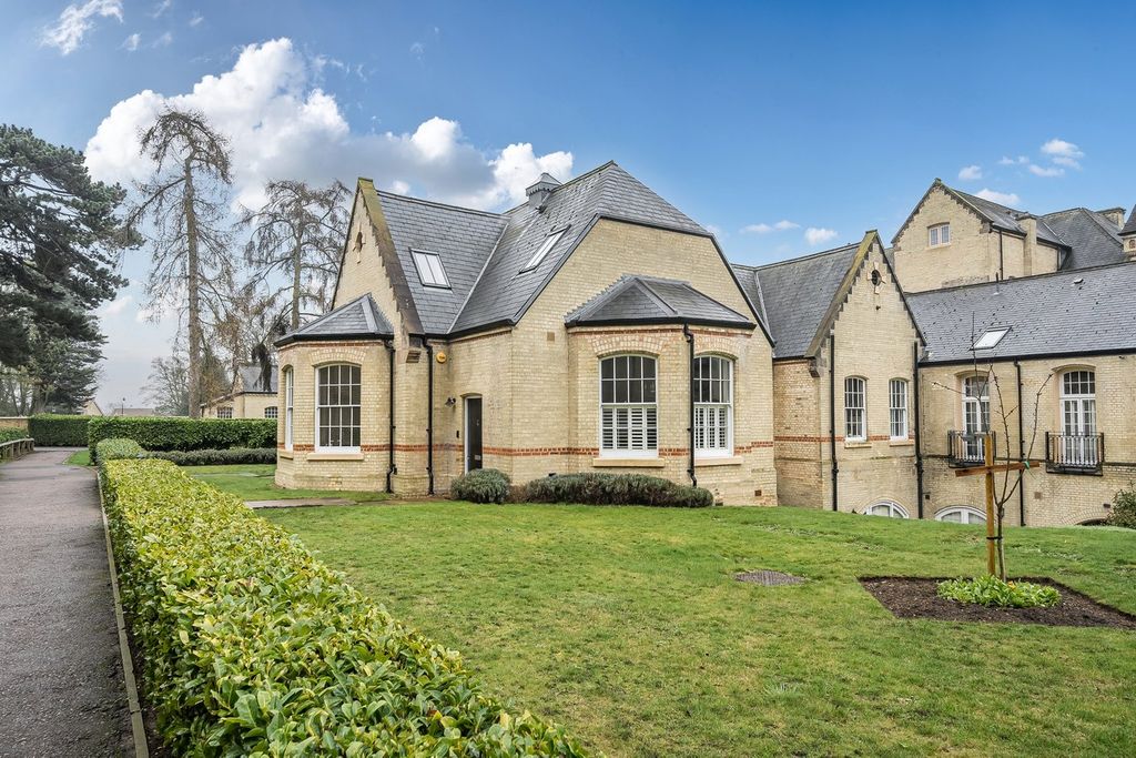 Property photo 1 of 21