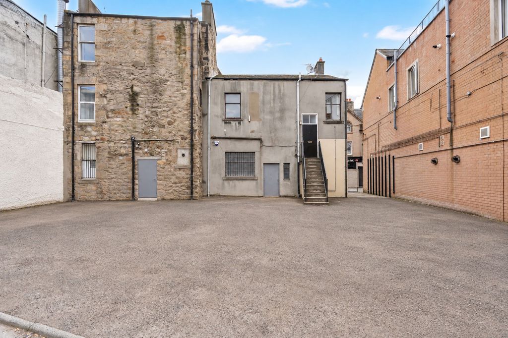 Property photo 3 of 30