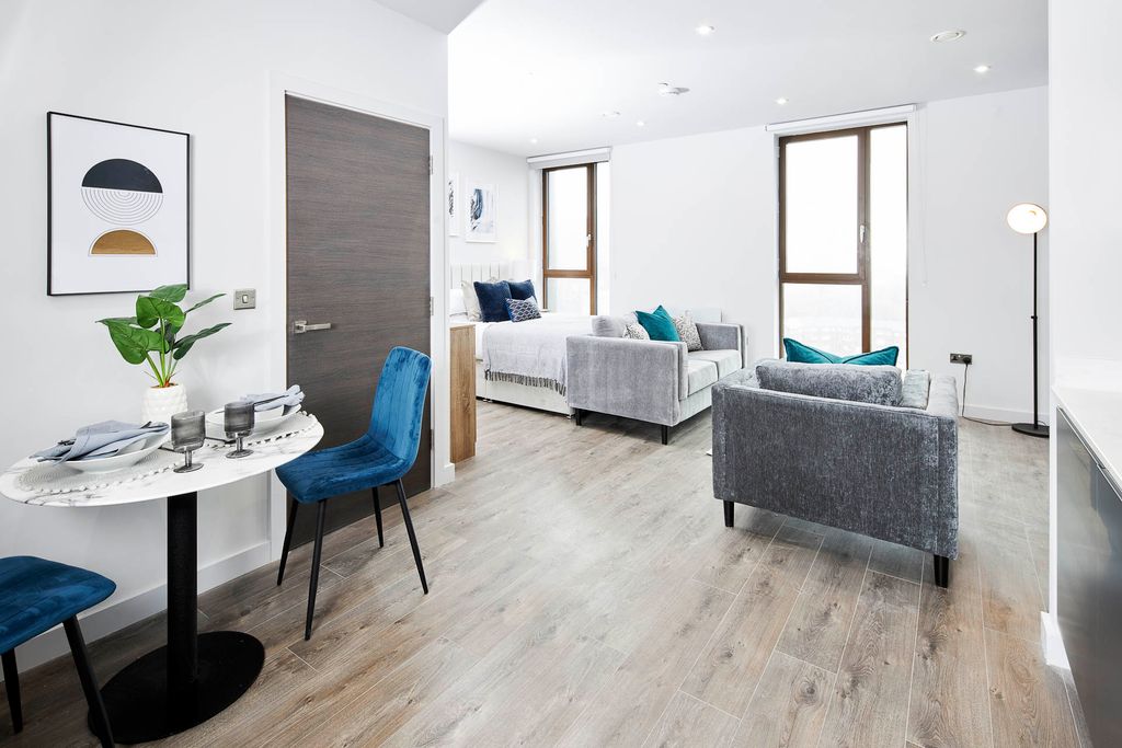 Property photo 2 of 10