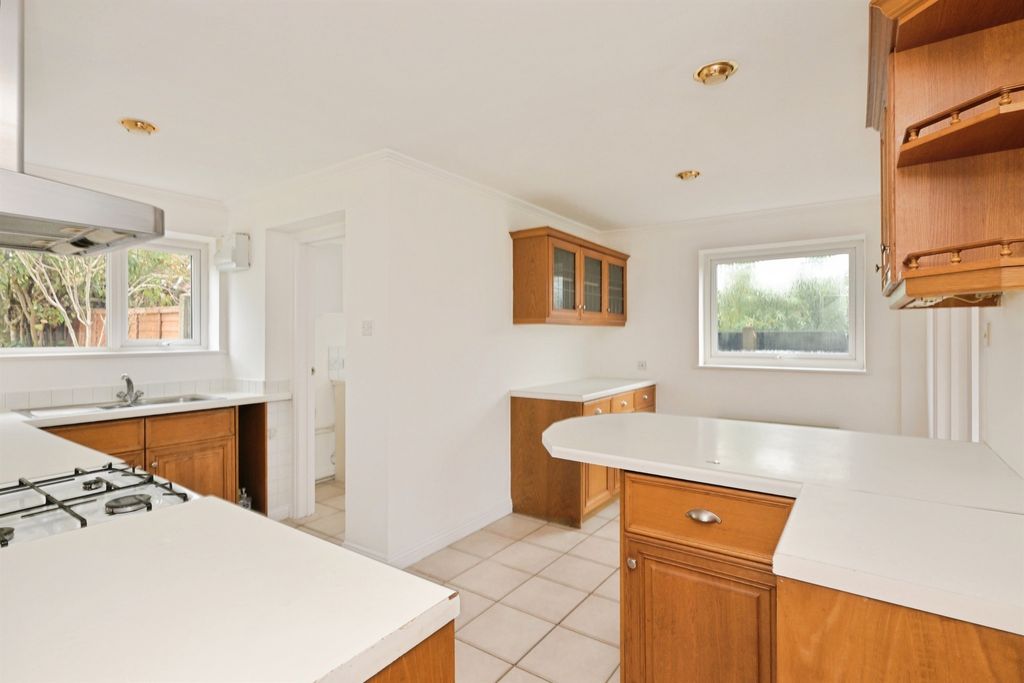 Property photo 3 of 17