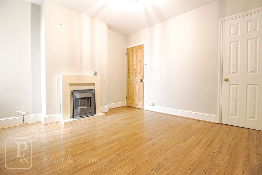 Property photo 3 of 8 Reception Room