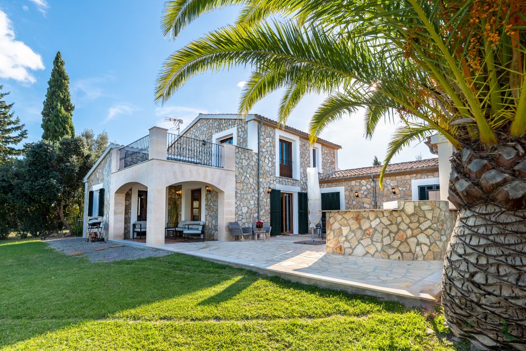 Property photo 1 of 32 69903 Web-34.Jpg