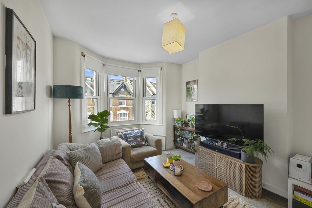 Property photo 2 of 9