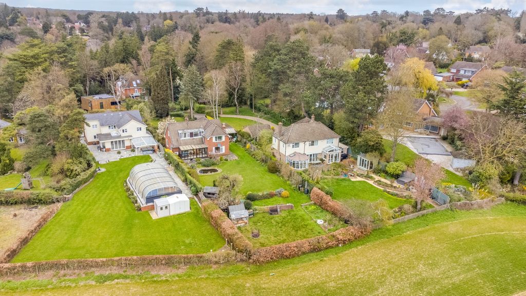 Property photo 2 of 31 4374672