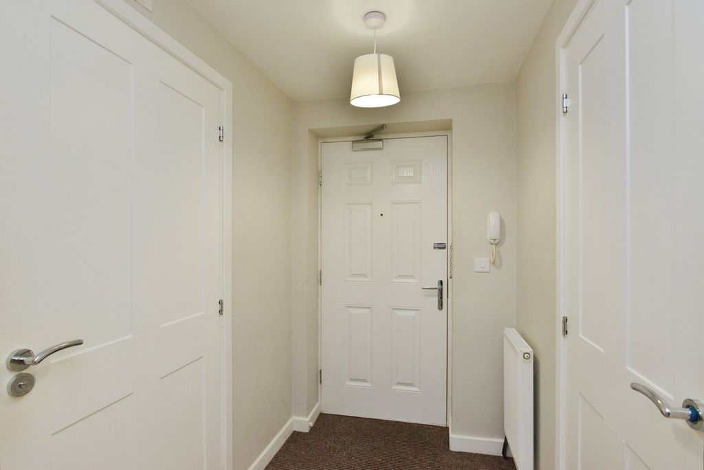 Property photo 2 of 11 Pbox-Img.Jpg