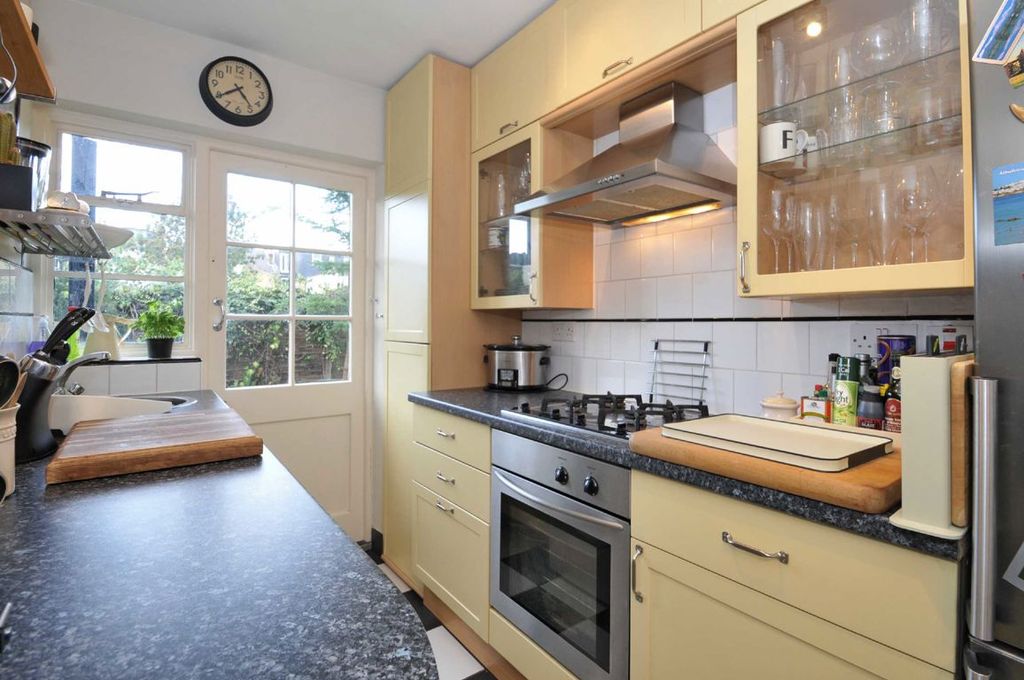 Property photo 3 of 4