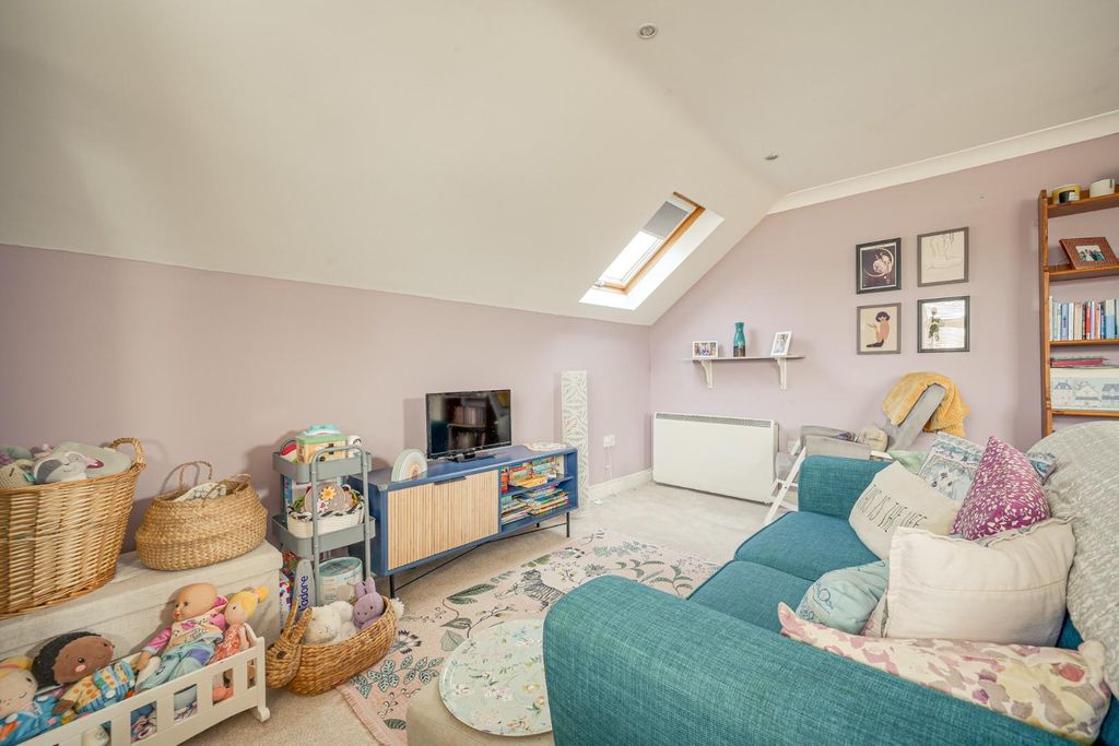Additional image 6 of 2 bed flat for saleBrooklands House, Leighton Road, Leighton Buzzard LU7