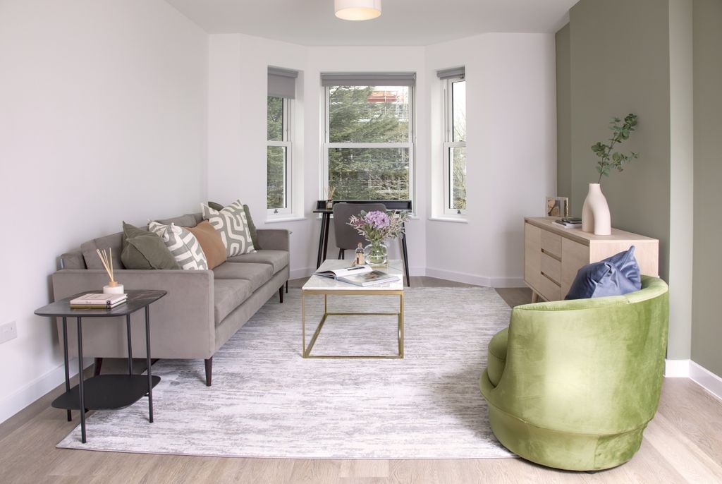 Property photo 2 of 10