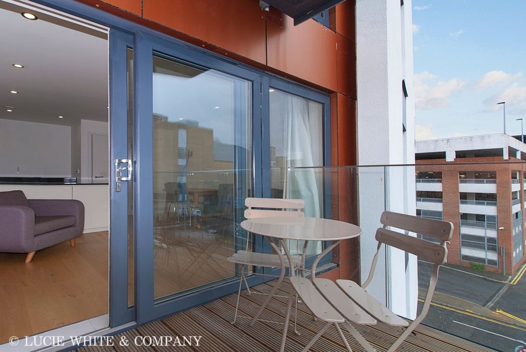 Property photo 2 of 11