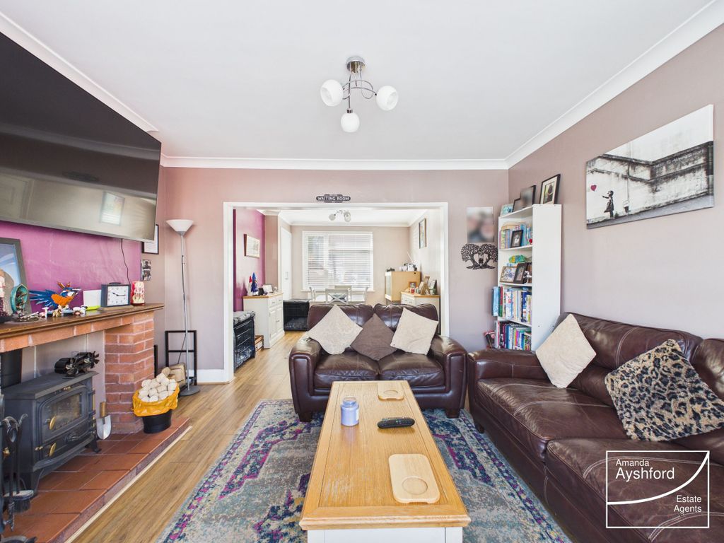 Property photo 2 of 17