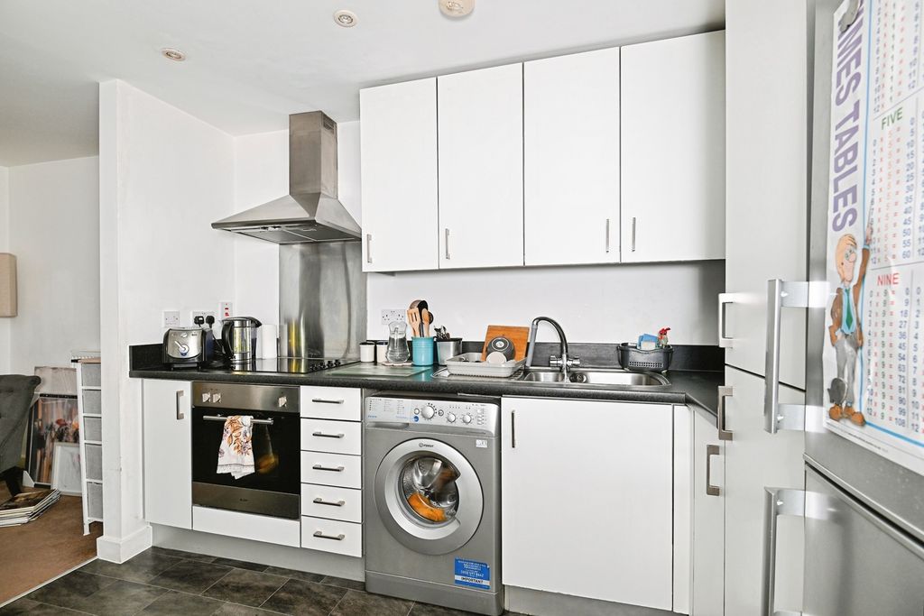 Property photo 2 of 8 Pbox-Img.Jpg