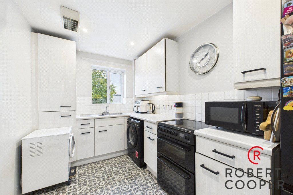 Property photo 2 of 6 Picture No. 11