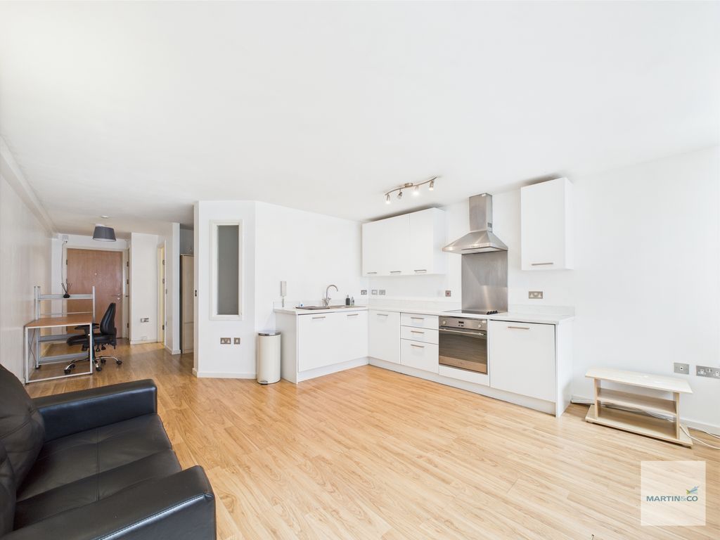 Property photo 3 of 7 Cam03394G0-Pr0284-Still007