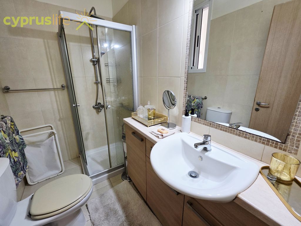 Property photo 3 of 41