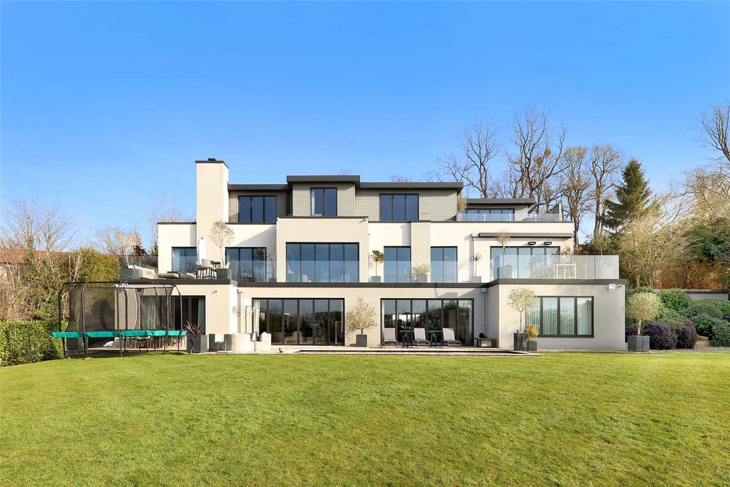 Property photo 1 of 34 Westerly