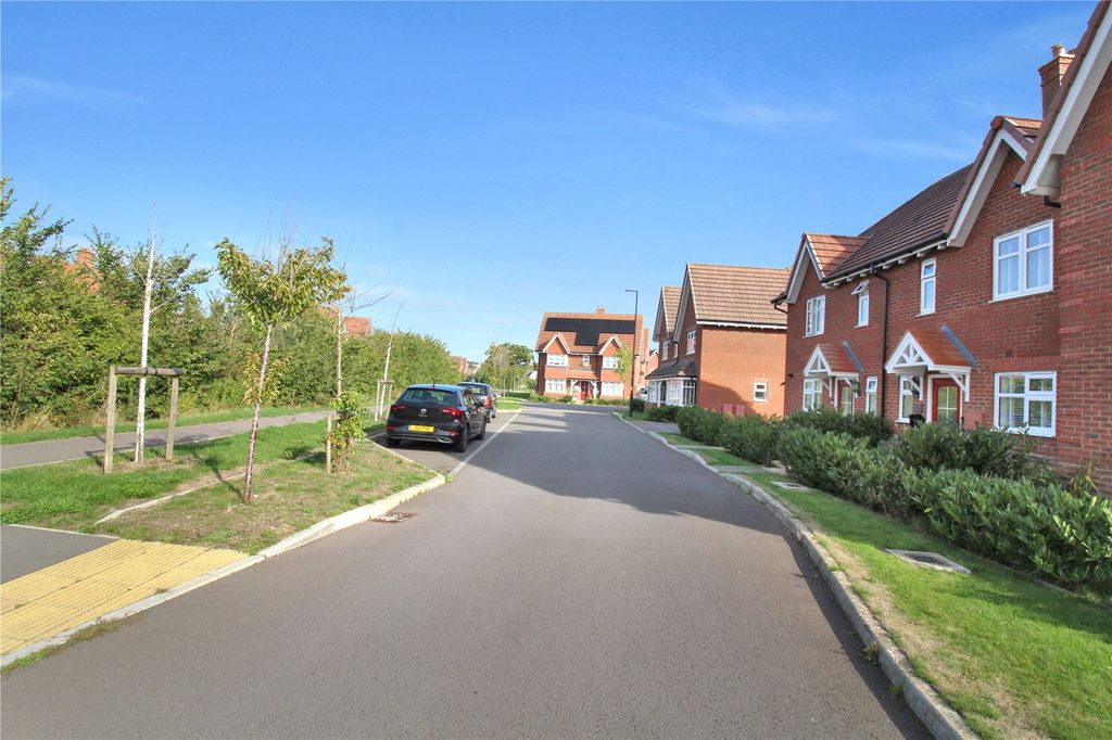 Property photo 2 of 13 Picture No. 10