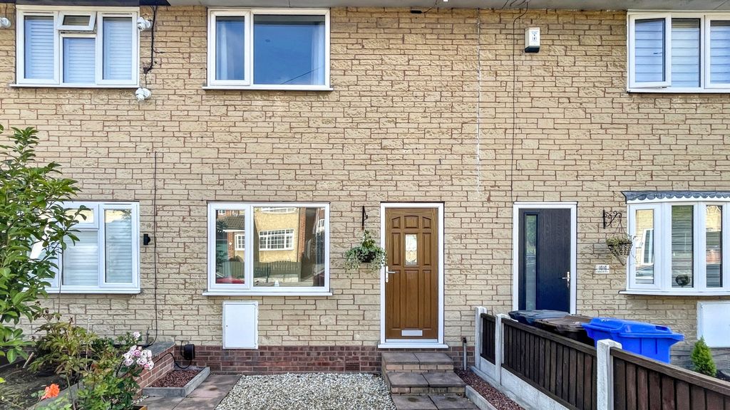 Property photo 1 of 12 External View