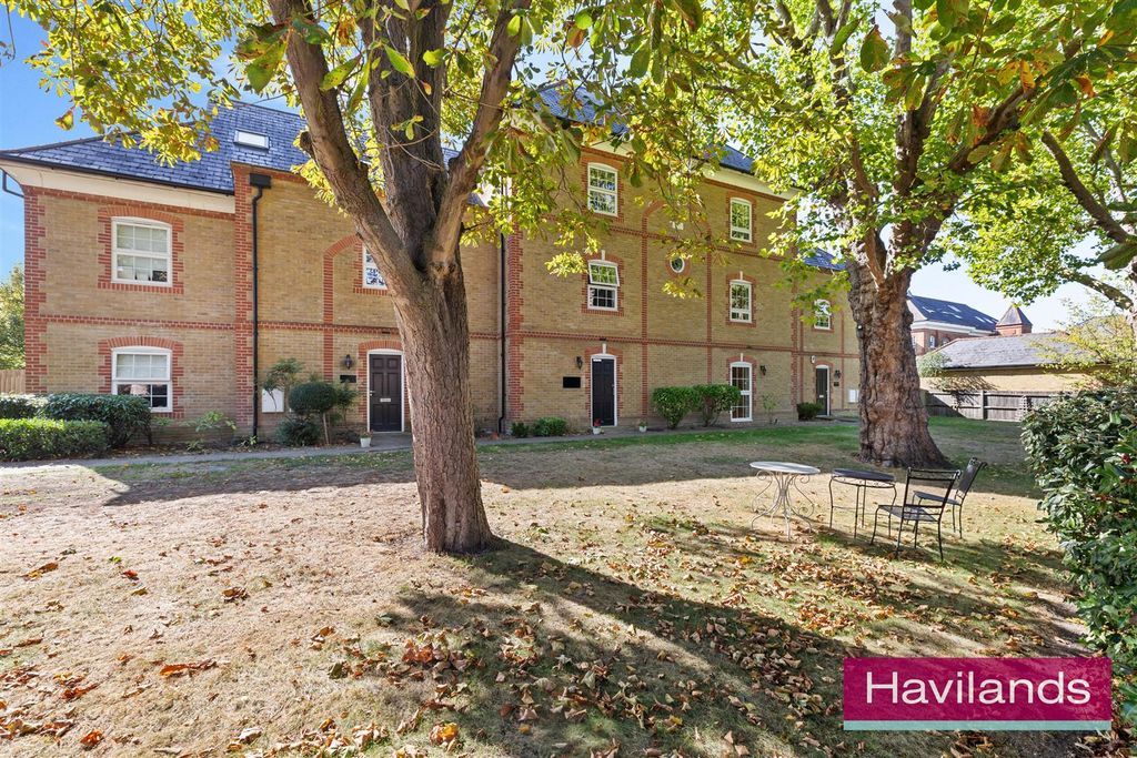 Property photo 1 of 13 Barnard Court-3.Jpg