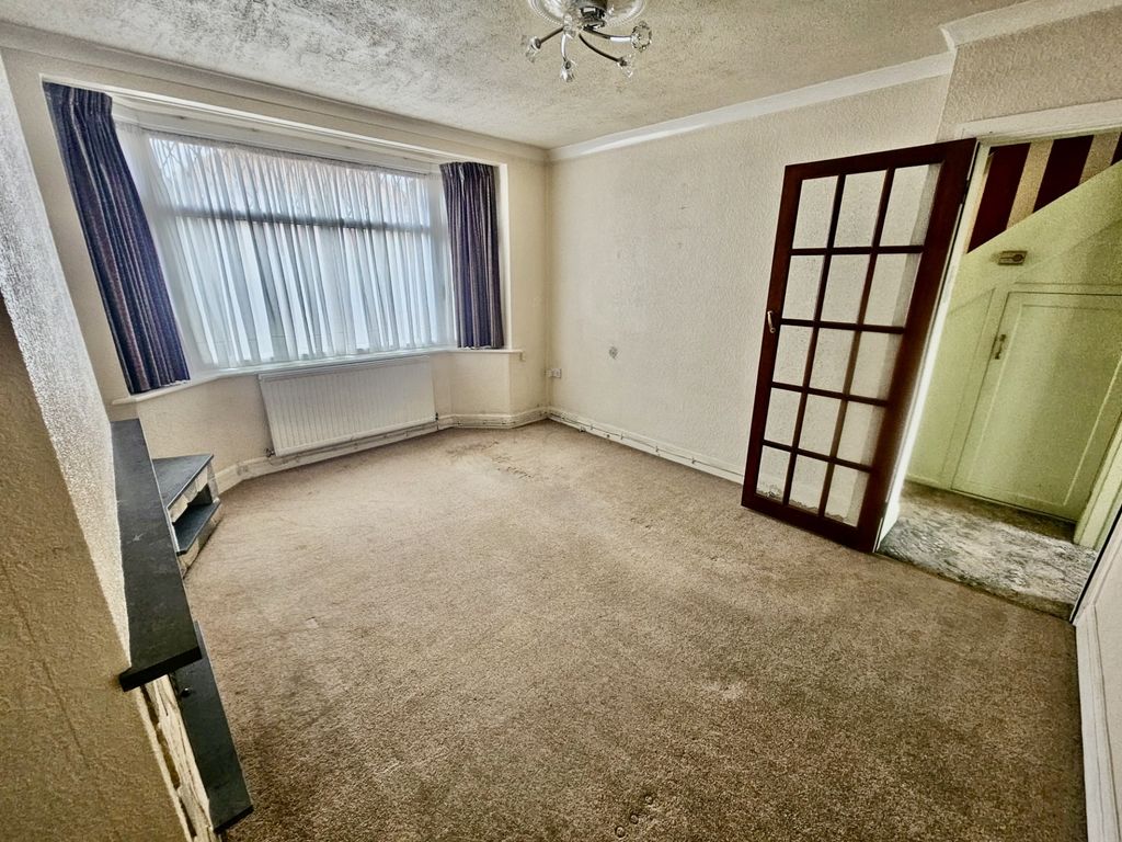 Property photo 3 of 22 Photo 9