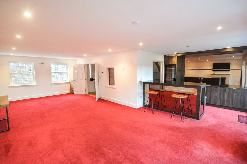 Property photo 3 of 31 Picture No. 33
