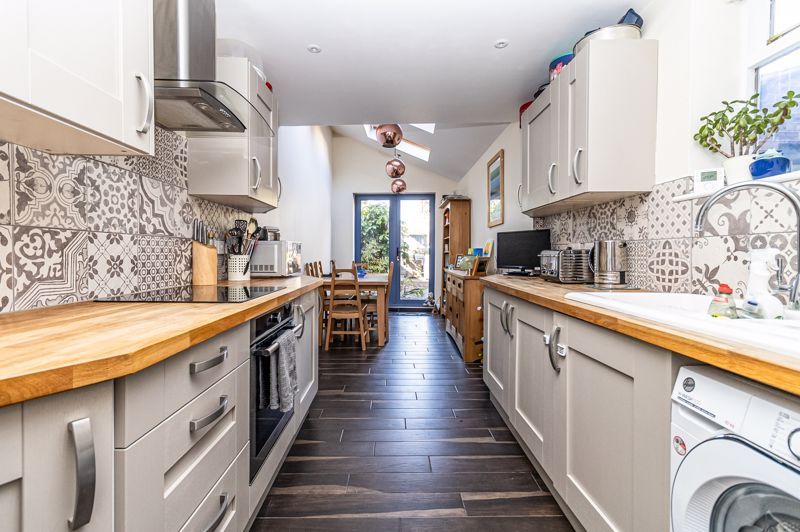 Property photo 3 of 30 .