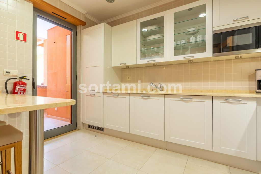 Property photo 3 of 33