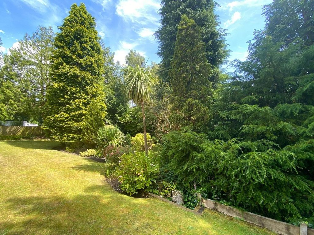 Property photo 3 of 19