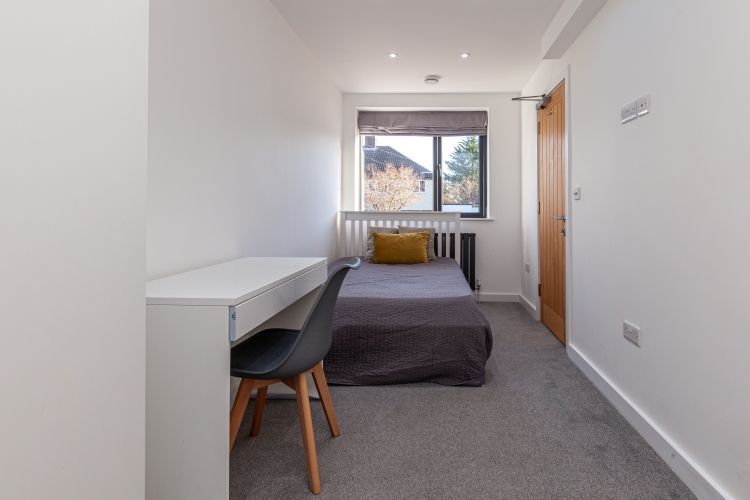 Property photo 1 of 7 268869