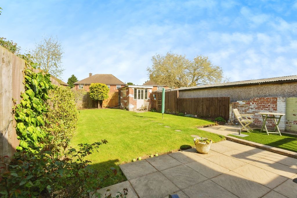 Property photo 2 of 17