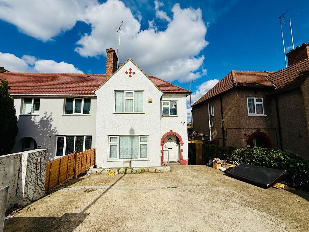 Property photo 1 of 23 Crest Road, London, Nw2 7Na (2)