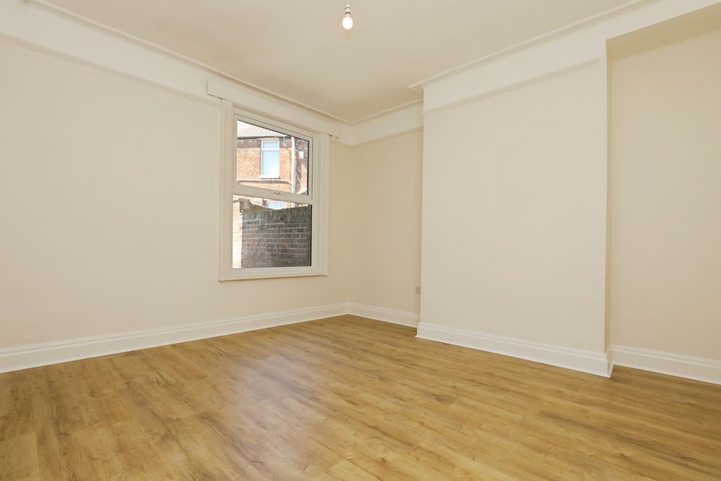 Property photo 3 of 15 Dining Room