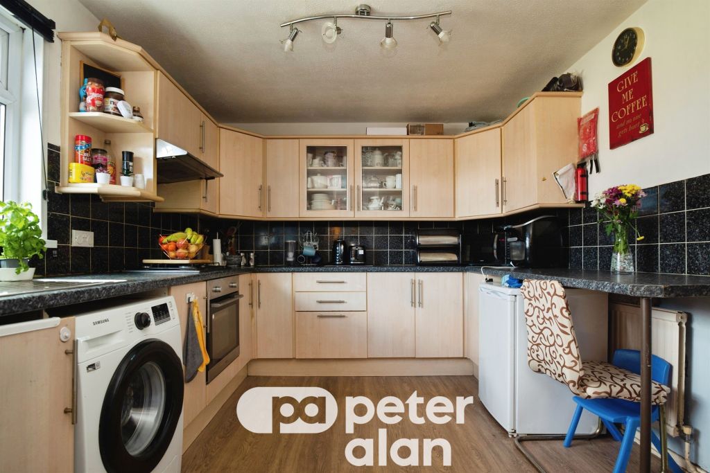 Property photo 2 of 12