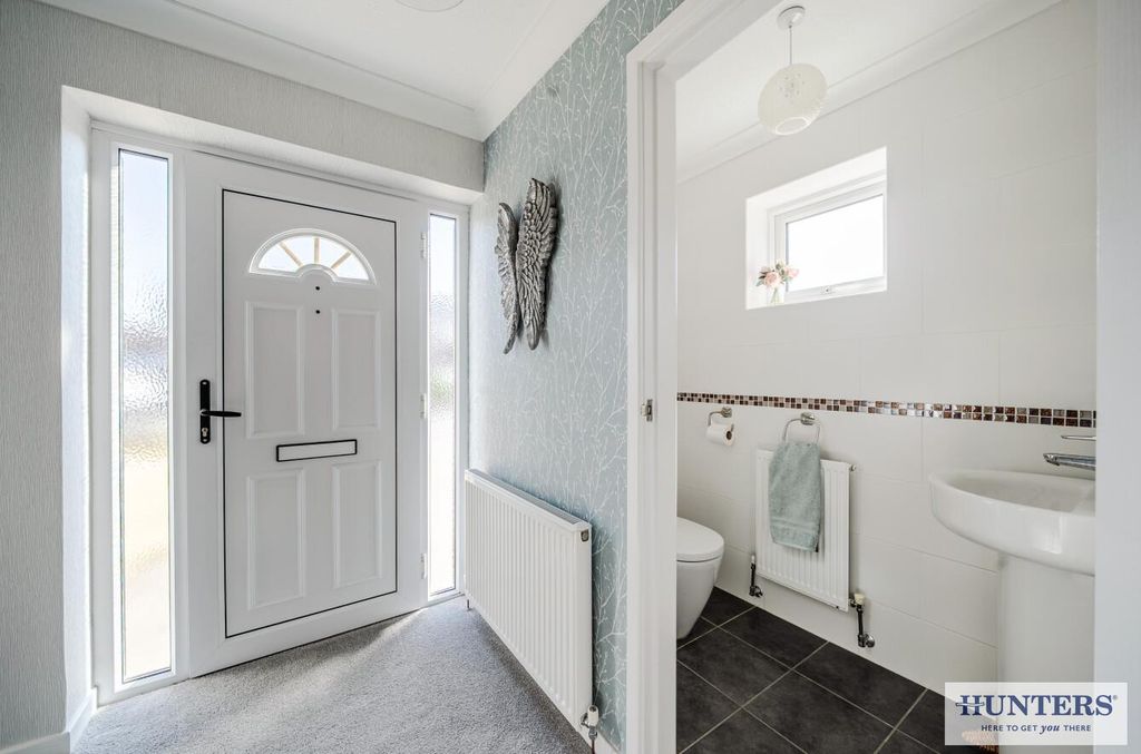 Property photo 2 of 17 2c04B368-d9B1-444d-806F-30Ab01ee8dc9.Jpg