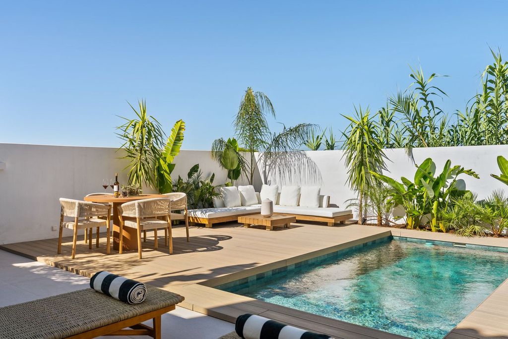 Property photo 1 of 29