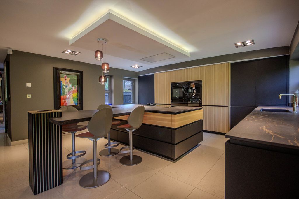 Property photo 3 of 44