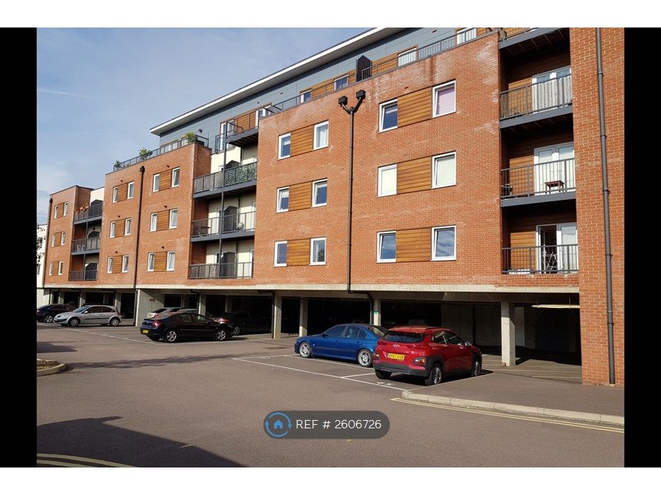 Property photo 3 of 32 Parking At Rear Of Building. Covered For Tenants