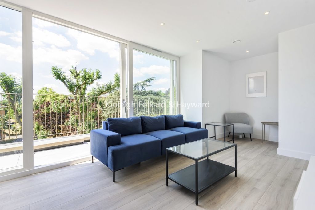 Property photo 3 of 17 1A9d6Cb4-25ce-4E09-B