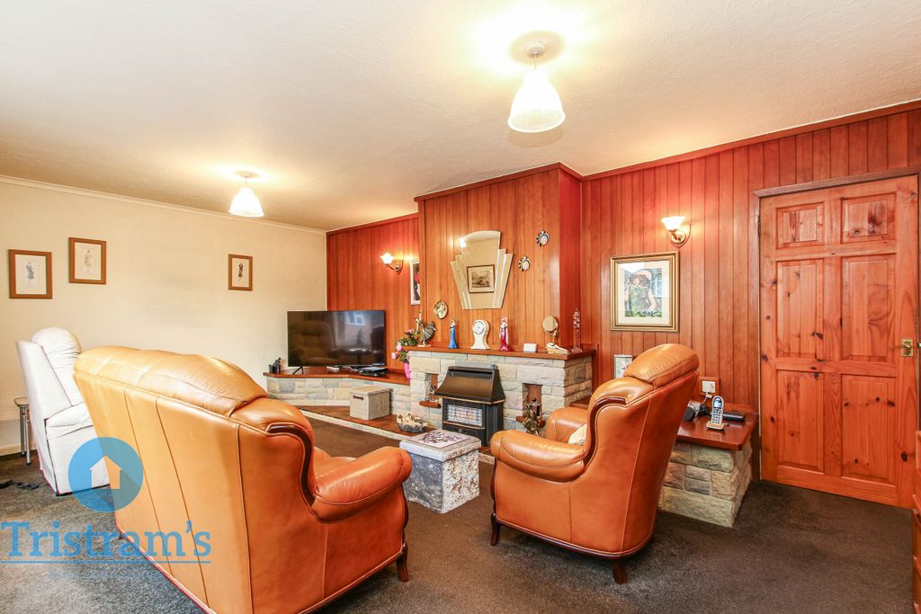 Property photo 3 of 19 Img_2584