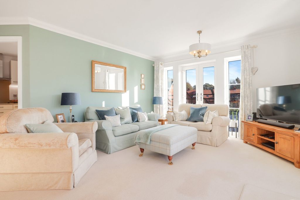 Property photo 3 of 25