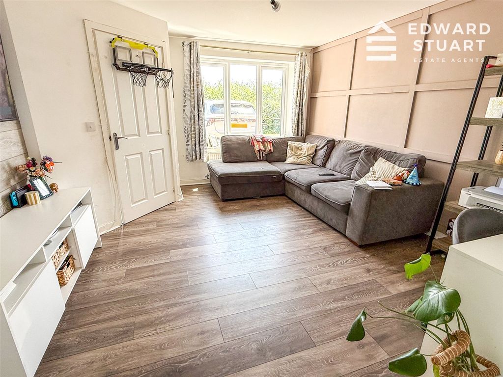 Property photo 2 of 12 Picture No. 10