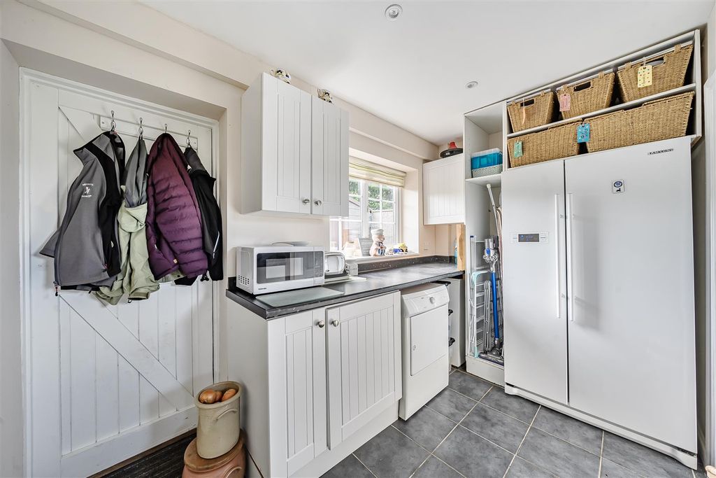 Additional image 5 of 3 bed semi-detached house for saleHoney Lane, Hurley, Maidenhead SL6