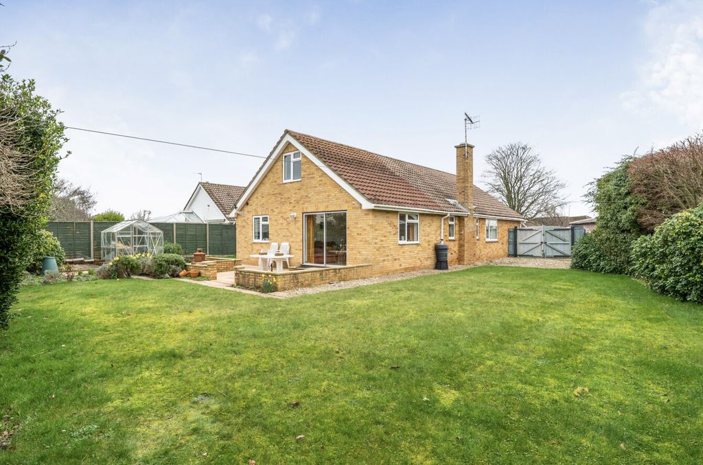 Property photo 1 of 14 1410698-1-69974c4...