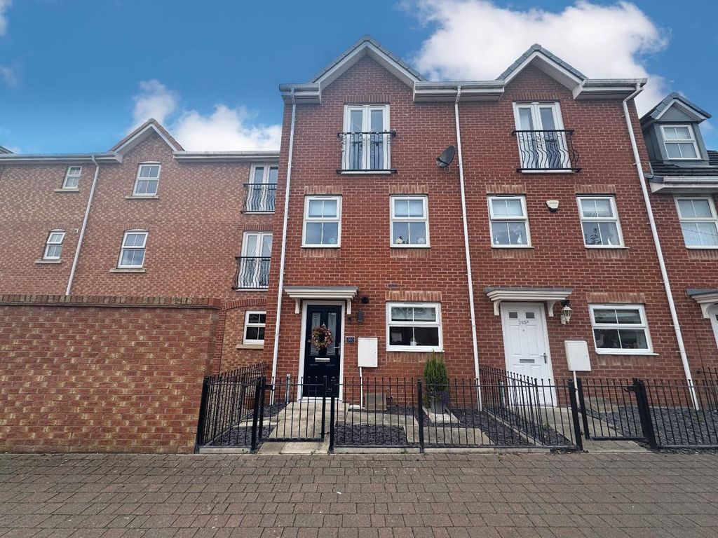 Property photo 1 of 13 Front