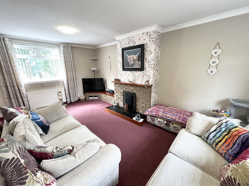 Property photo 2 of 23