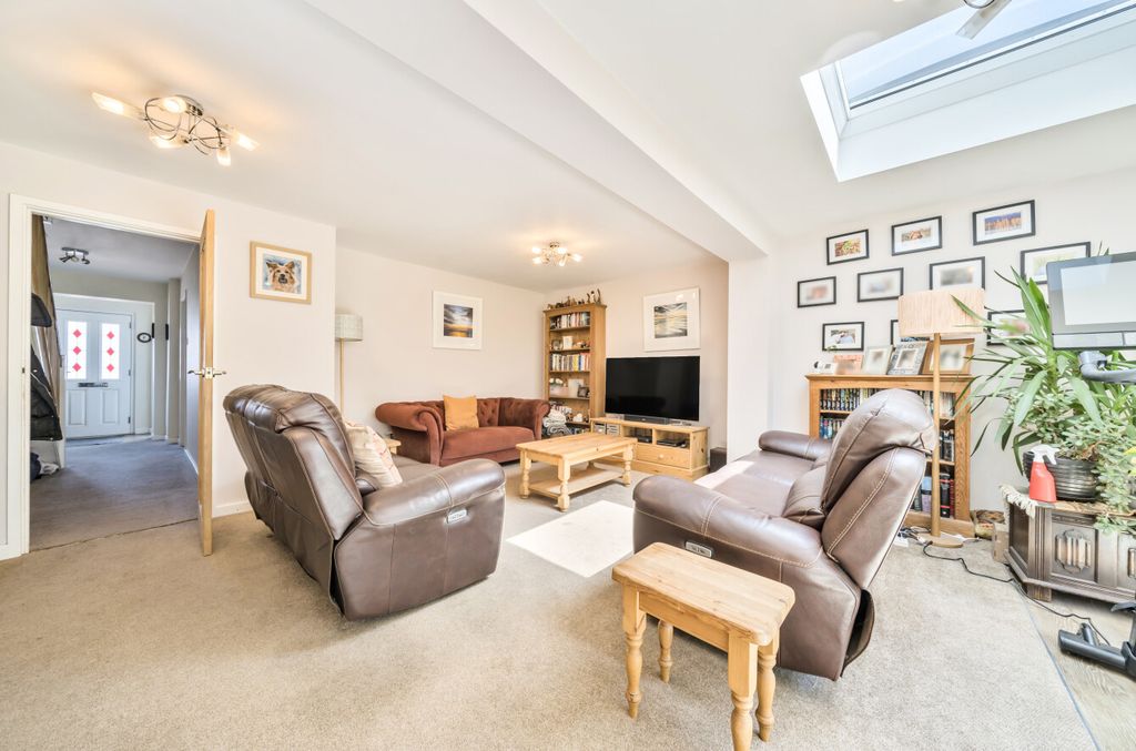 Property photo 3 of 24 27-681Deea2Bdb0d-...