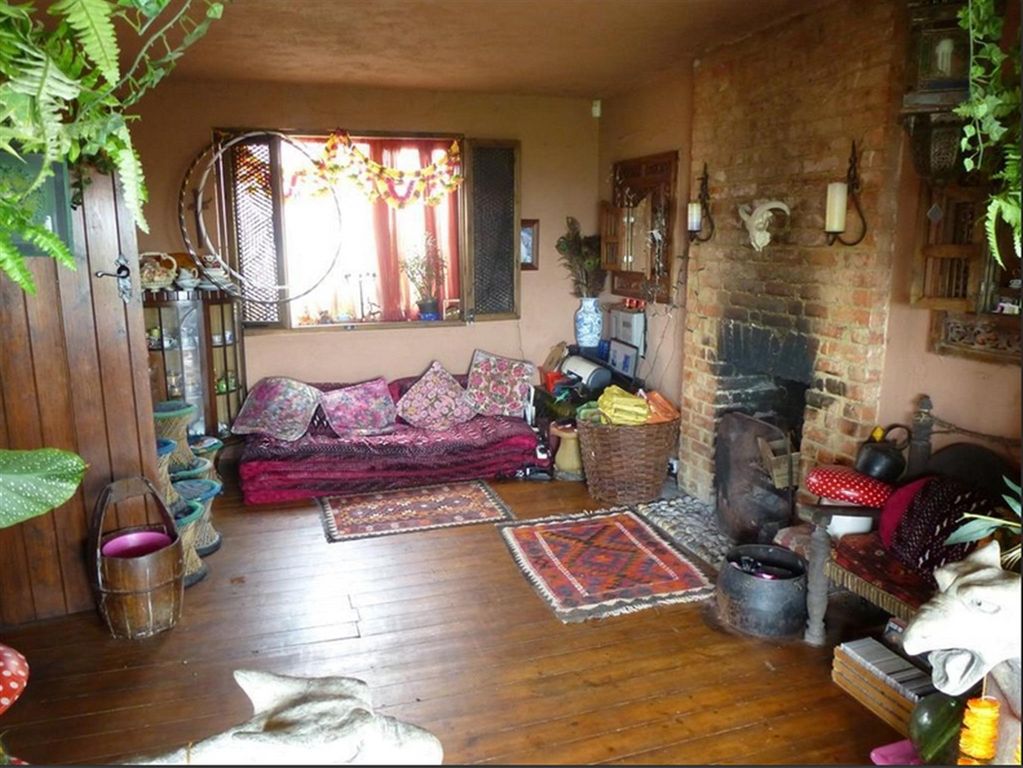 Property photo 2 of 19