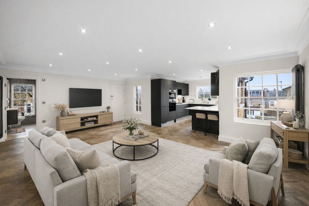 Property photo 2 of 11 Photo 19