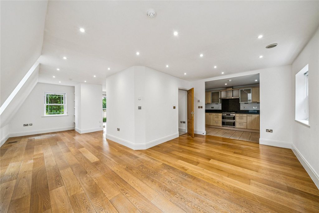 Property photo 2 of 19 Picture No. 02